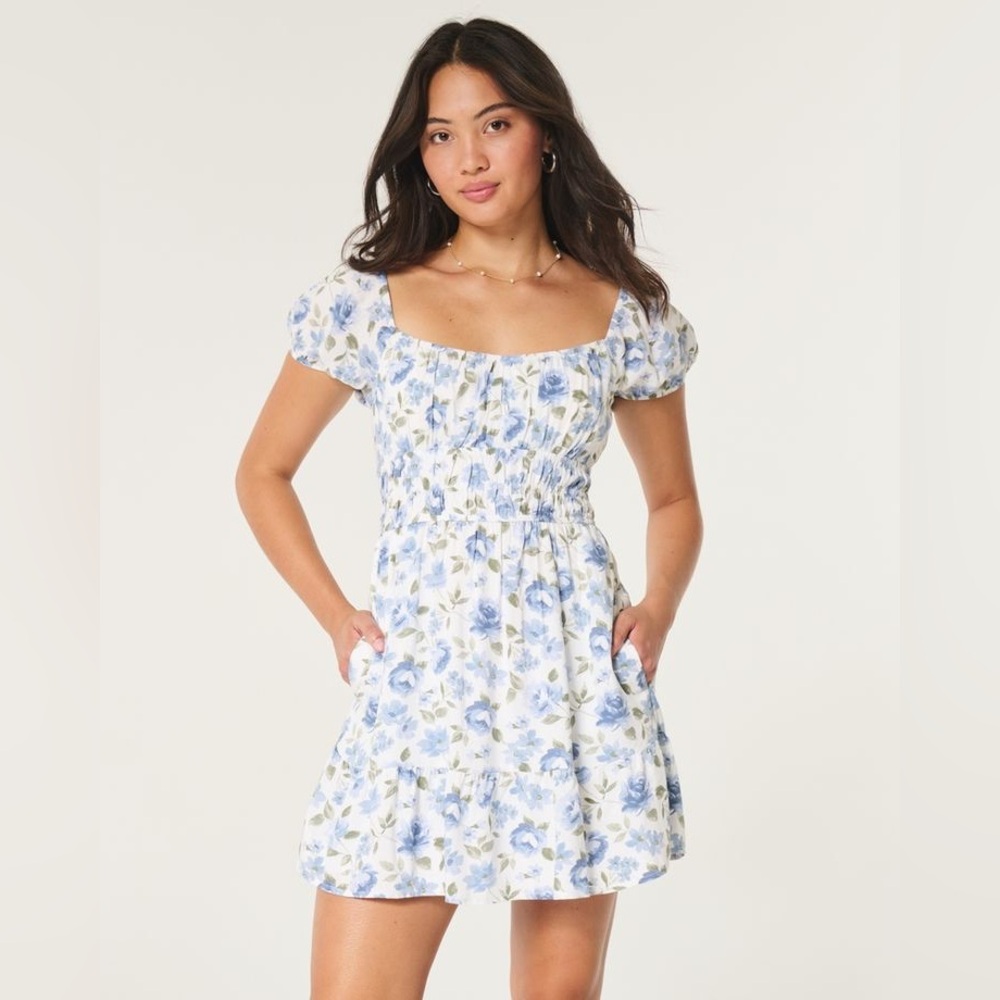 Hollister short sleeve channeled waist mini dress